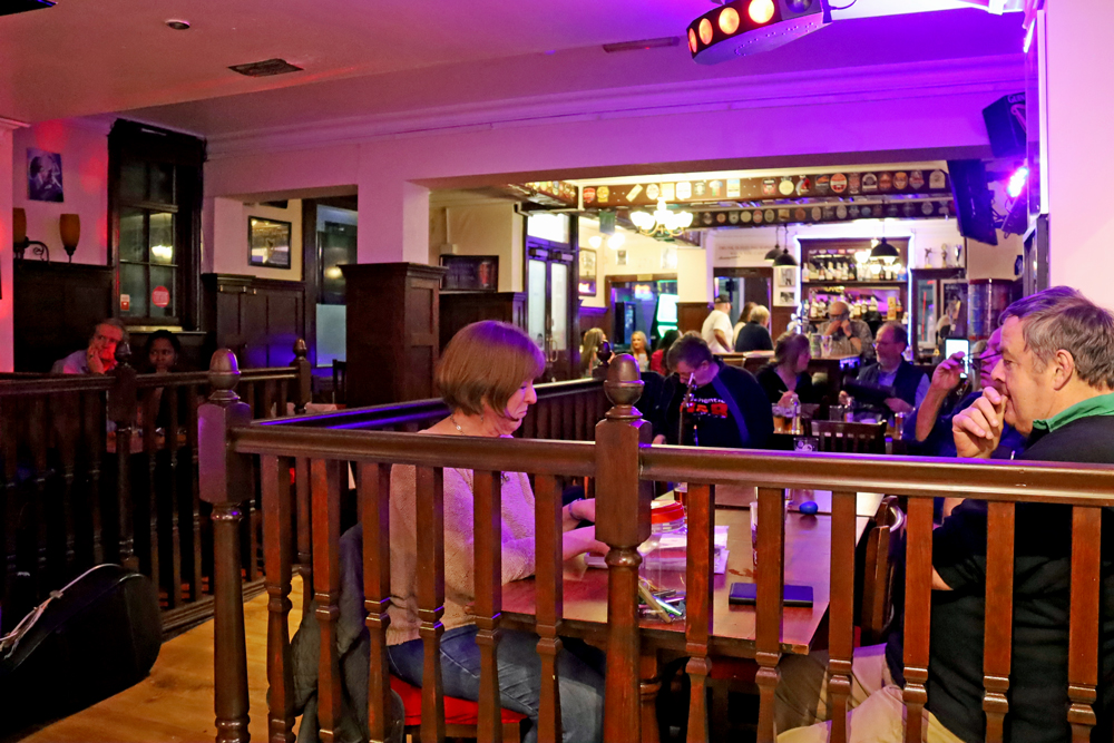 The Cross Lances Pub